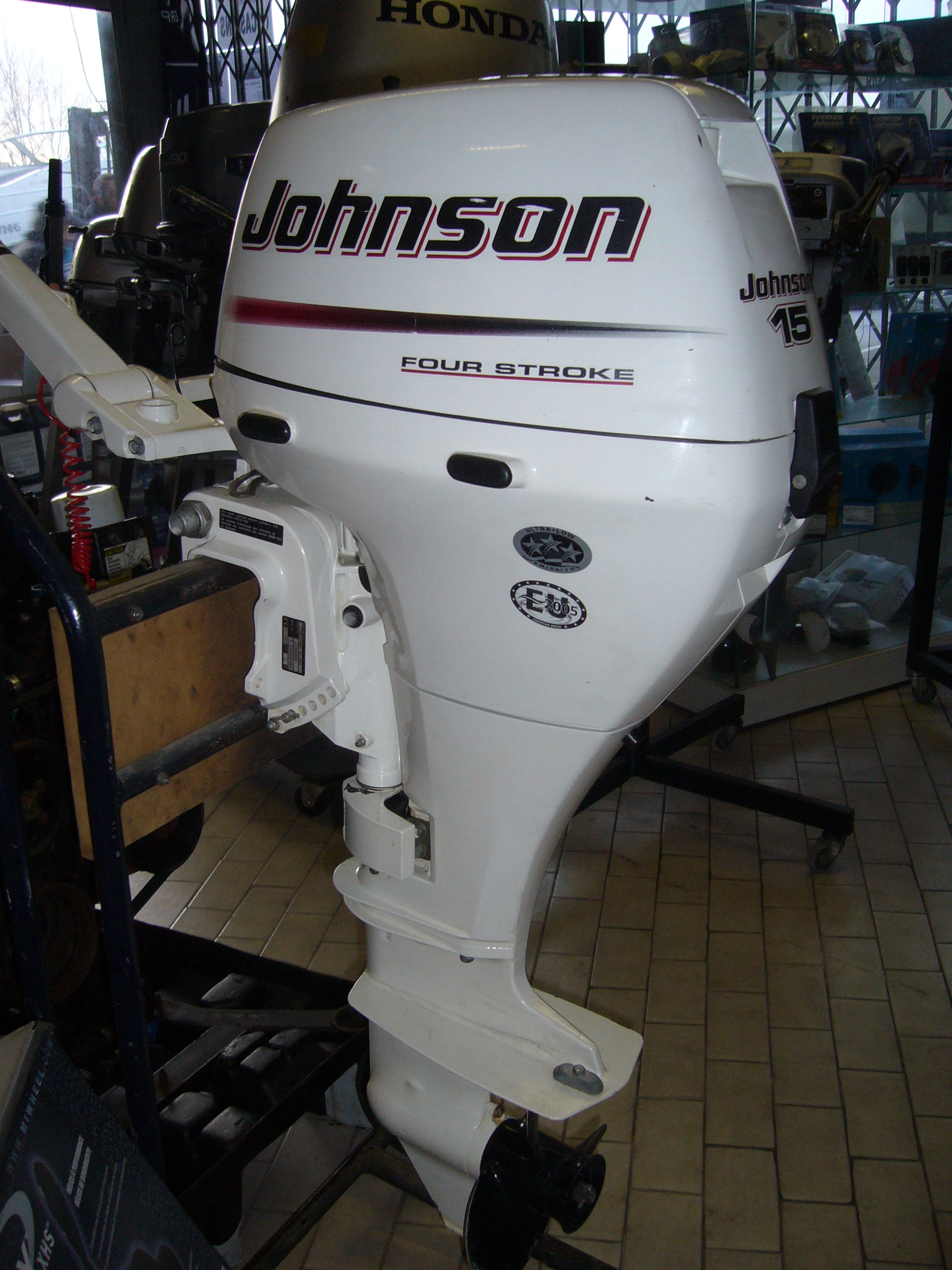 Moteur Johnson J15r4su, Moteur bateau Horsbord occasion à la vente (Pyrénées Atlantiques) N°65