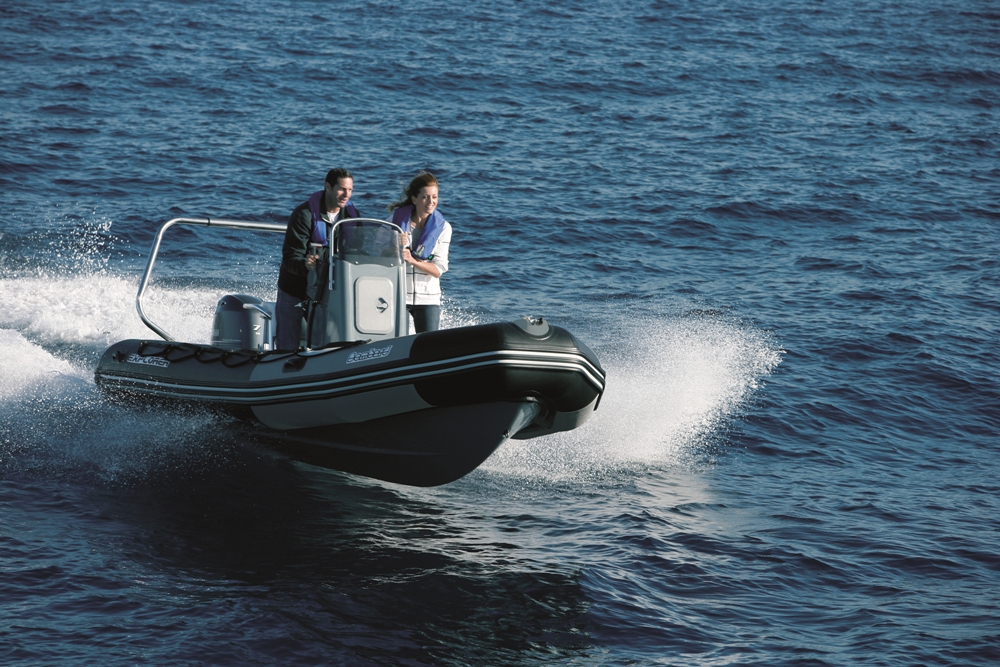 Pneumatiques Bombard Explorer 500 Allblack, SemiRigides neuf à la