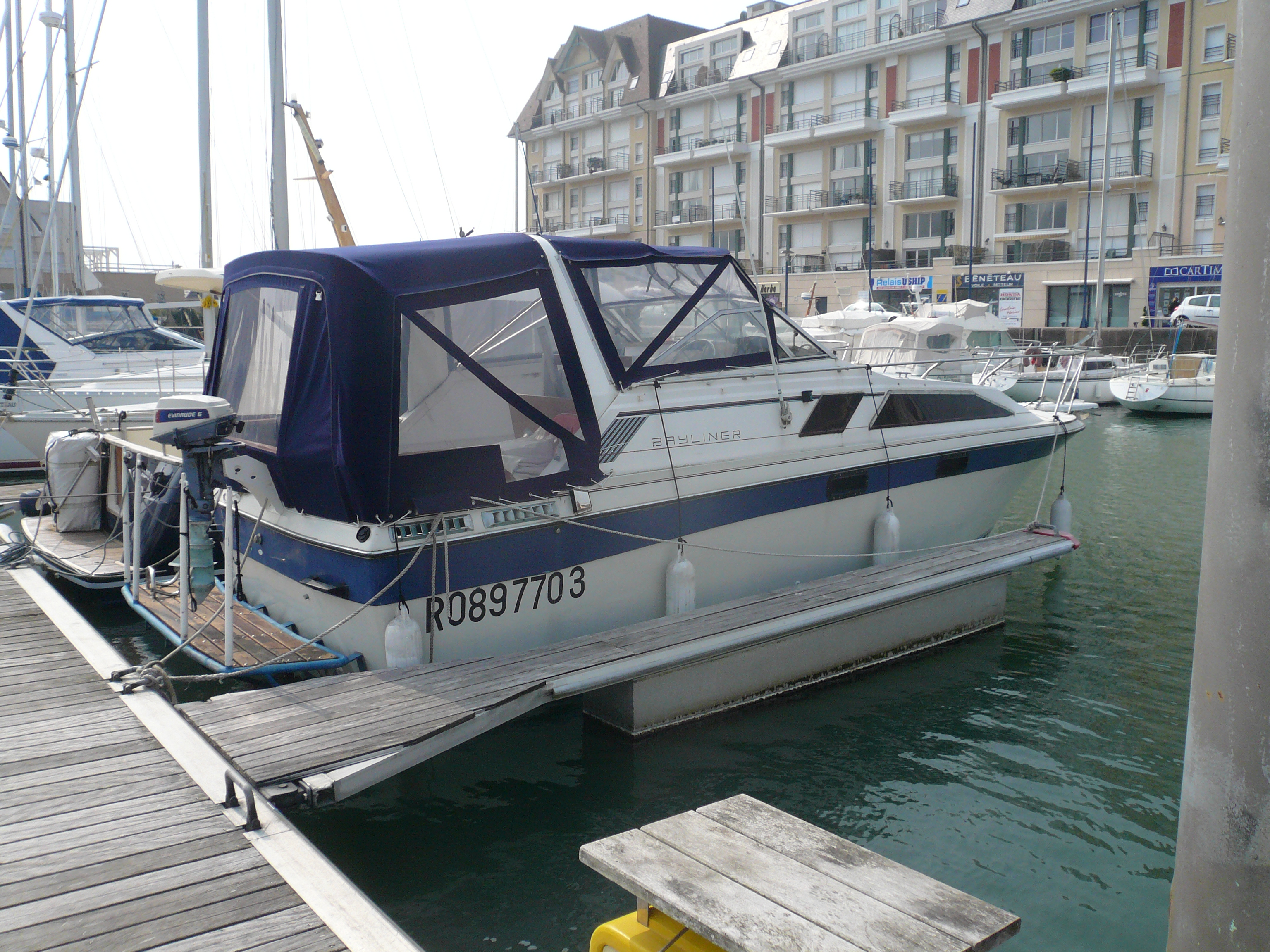 bayliner 2755
